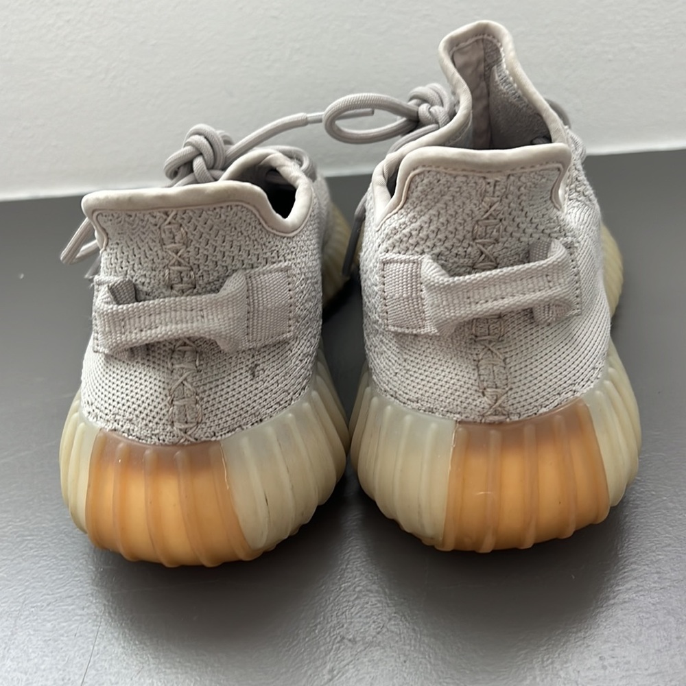 Yeezy Boost 350 V2 Sesame - size 8 - Picture 3 of 7